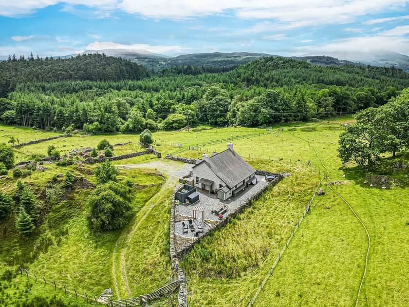 Setting | Coed Mawr, Betws-y-Coed