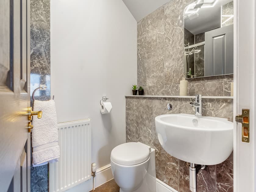 Bathroom | Seventeen Bell Tower, Inverness