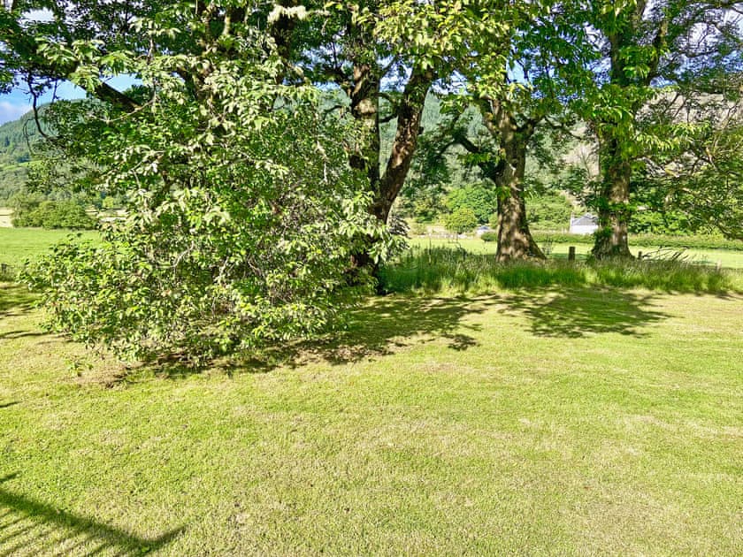 Garden | The Prince - Hobgoblin Holiday Apartments, Glendaruel