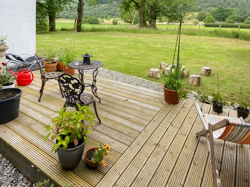 Decking | Hobgoblin Apartment - Hobgoblin Holiday Apartments, Glendaruel