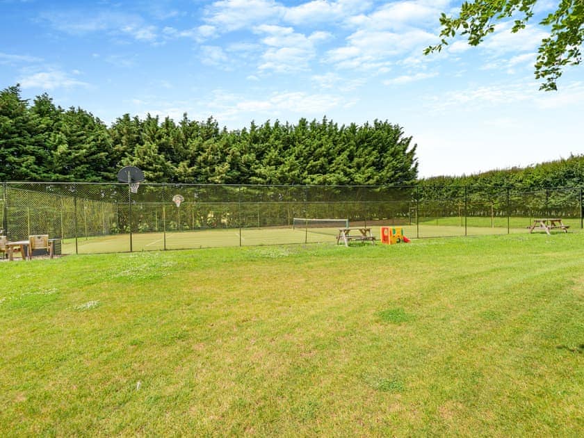 Tennis court | Silver Birch - Woodland Cottages, Halstead
