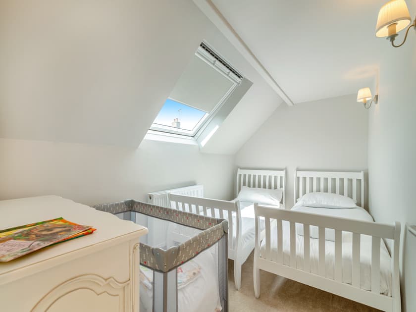 Twin bedroom | Holly Tree, Myton On Swale, near York