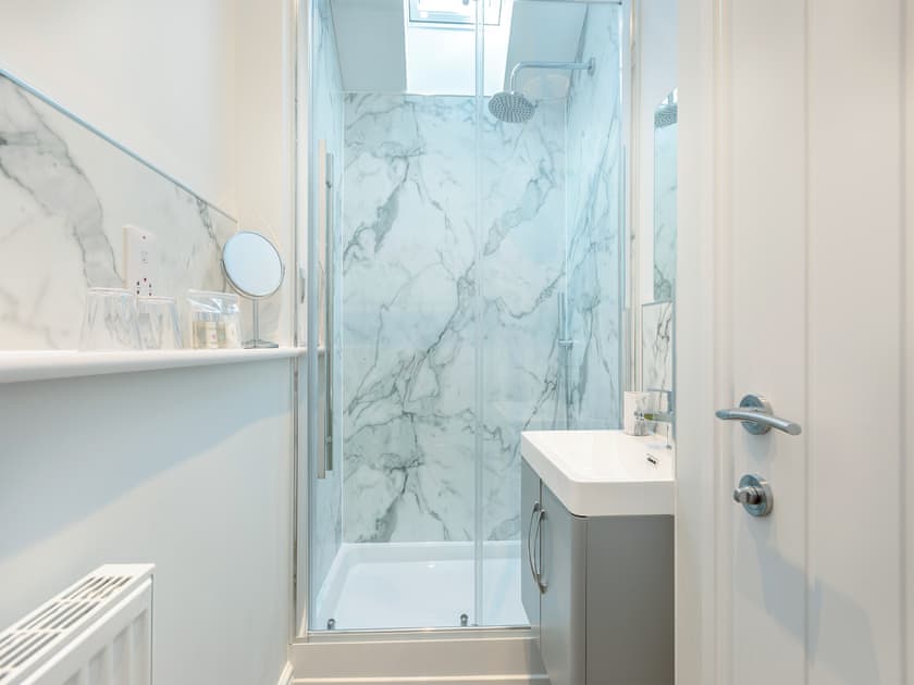 Shower room | Homeleigh Barn, Coads Green, near Callington