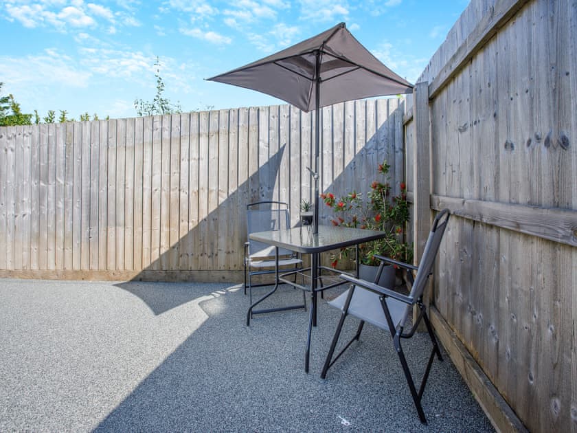 Sitting-out-area | Homeleigh Barn, Coads Green, near Callington