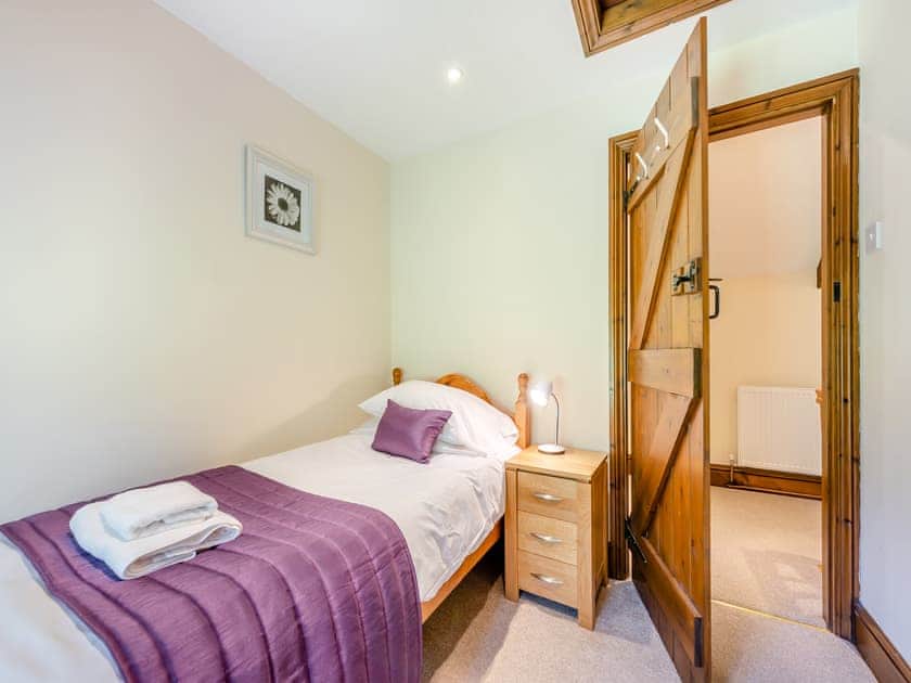 Single bedroom | Rhandir Barn - Cennen Cottages at Rhandir Farm, Trapp, near Llandeilo