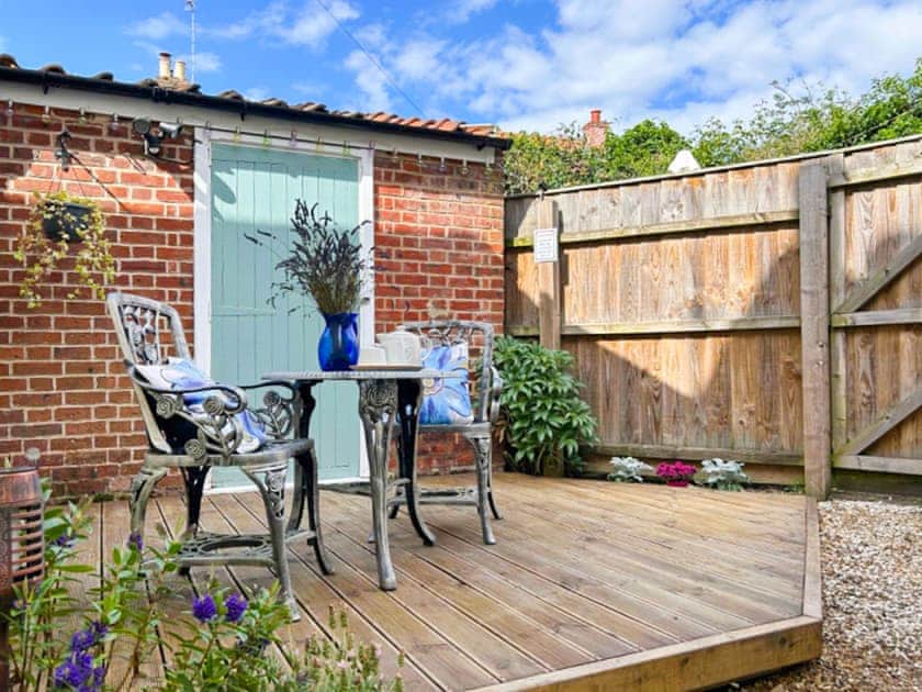 Sitting-out-area | Time Cottage, Coltishall, near Wroxham