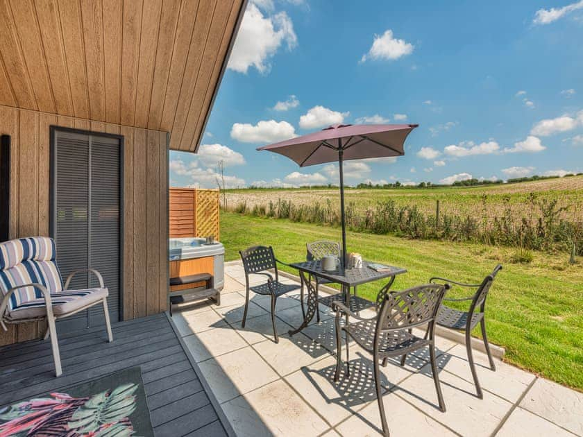 Outdoor area | Cranborne Chase Stargazer - Whitey Top Lodges, Pentridge