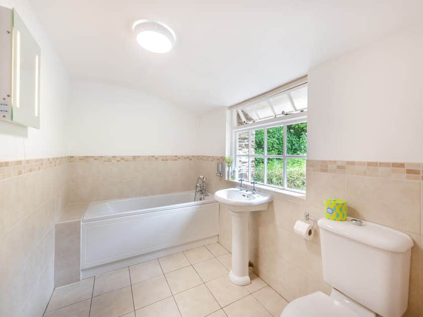 Garden annexe bathroom  | Great Horner, Halwell, near Totnes
