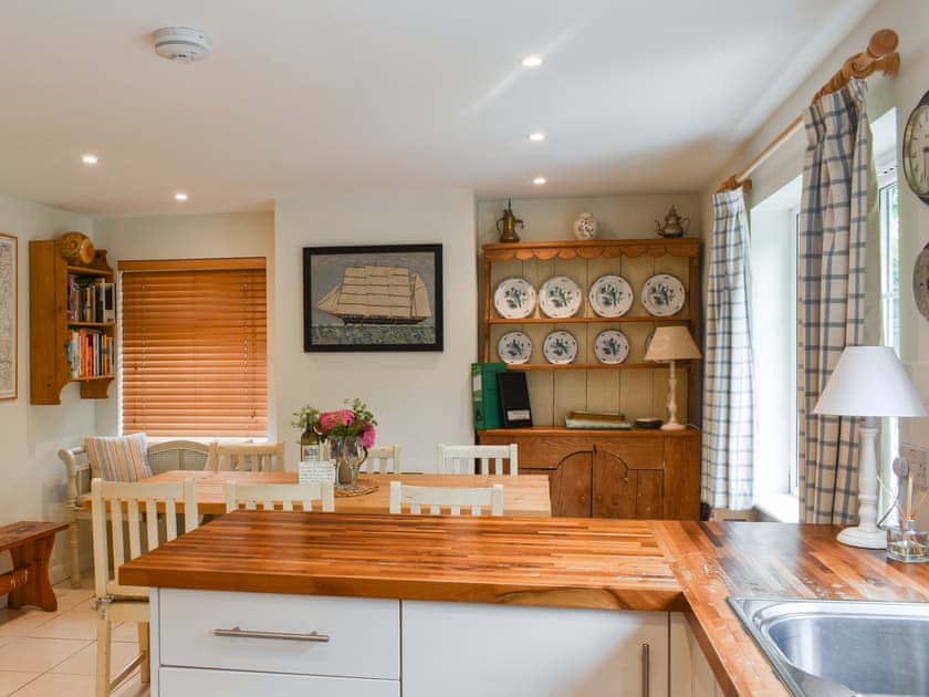 Kitchen | Hollyhocks Cottage, Hellandbridge, near Bodmin