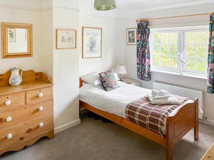 Single bedroom | Hollyhocks Cottage, Hellandbridge, near Bodmin