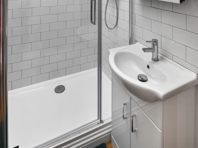 Bathroom | Dalton Cottage, Penzance