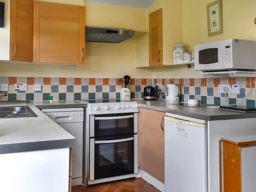 Kitchen | Cat’s Cove - Bay Adventures, St Merryn, near Padstow