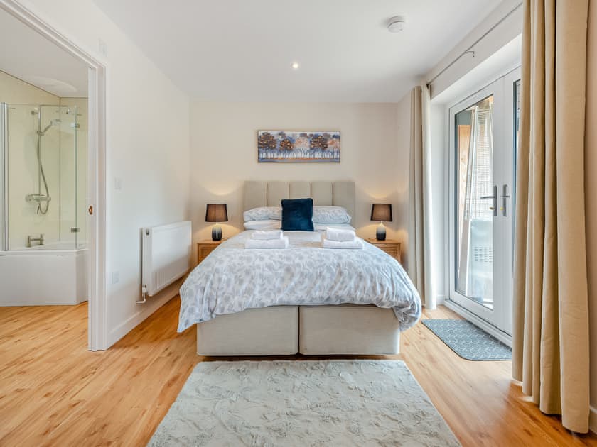 Double bedroom | Stable Cottage - Hole Farm, Alderbury, near Salisbury