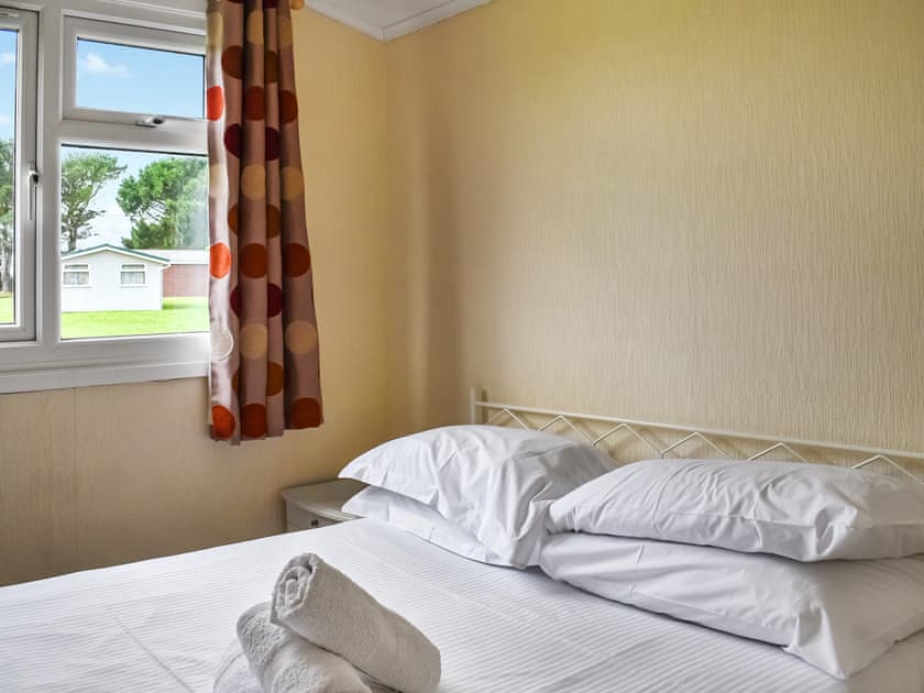 Double bedroom | Harbour Cove - Bay Adventures, St Merryn, near Padstow