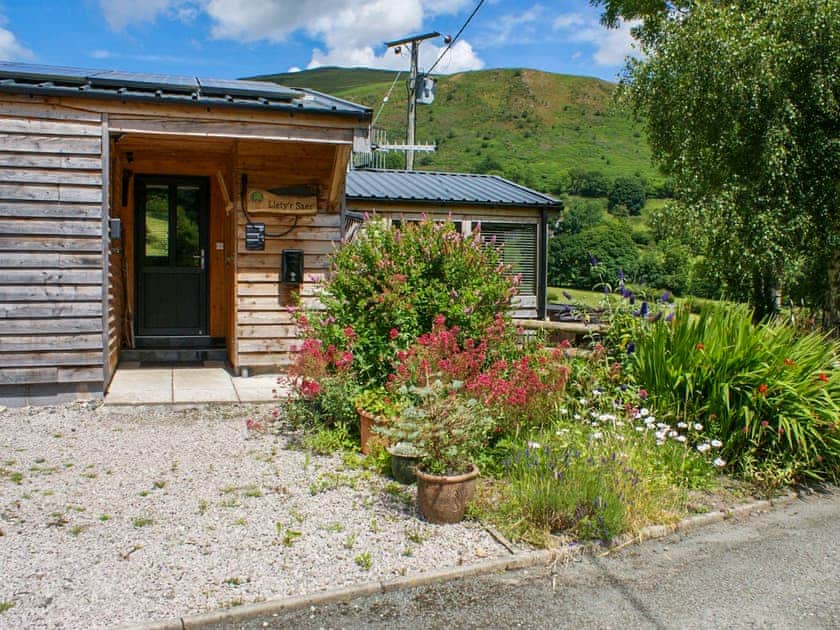 Exterior | Llety’r Saer - Y Gadlas, Penybontfawr, near Llanfyllin