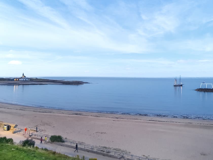 Surrounding area | Turtles Nest, Newbiggin by the Sea