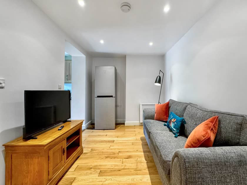 Living area | TreeTops Apartment, Bristol