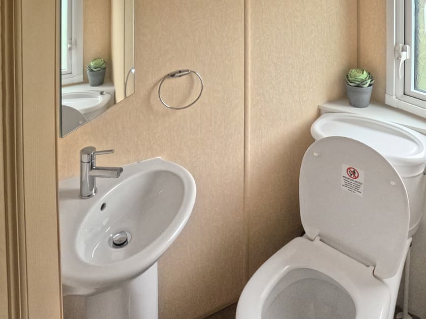 Bathroom | Fellview Lodge - Forest Views, Moota, Near Cockermouth & North Lakes