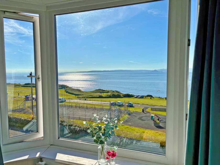 Upstairs double bedroom  | Aird Cottage, Dunure