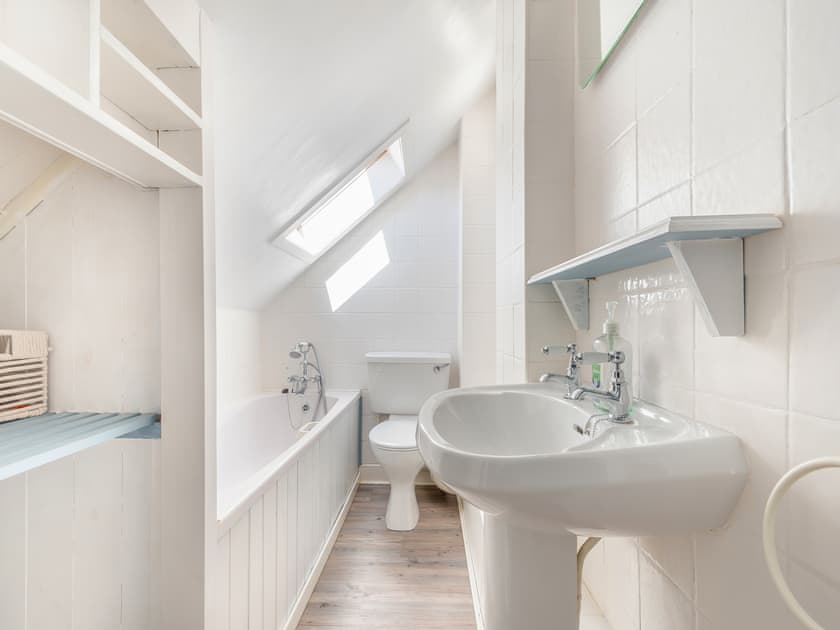 Ensuite bathroom  | Aird Cottage, Dunure