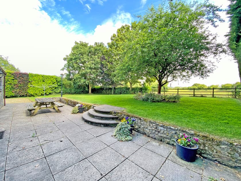 Garden | Fox Cottage - Kingrove Farm, Chipping Sodbury