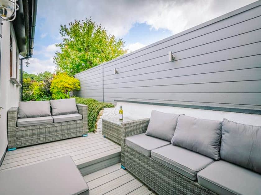 Sitting-out-area | Keepers Cottage, Red Wharf Bay