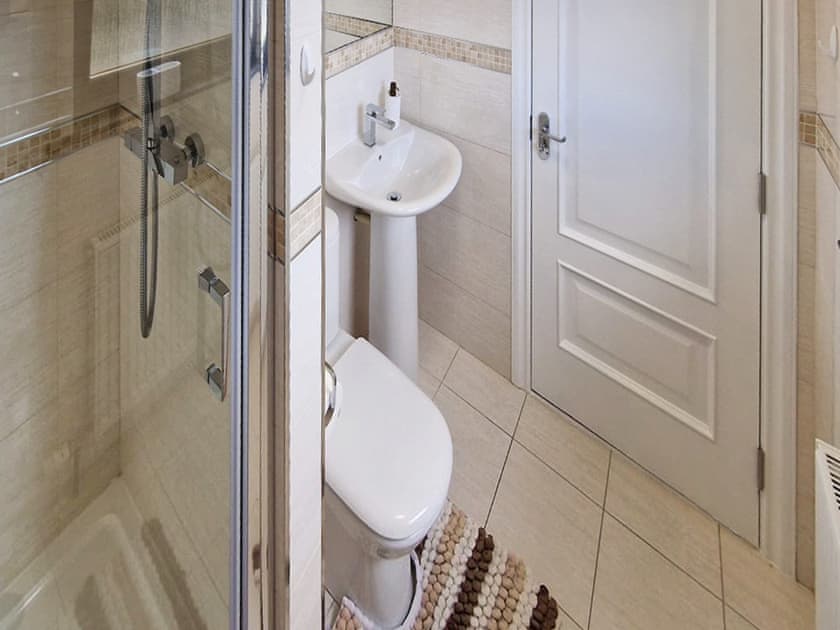 Bathroom | Deas’ Wharf, Kirkcaldy