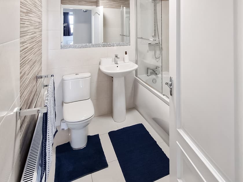 Bathroom | Deas’ Wharf, Kirkcaldy