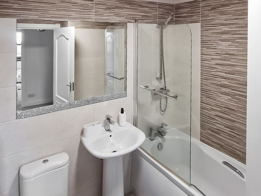 Bathroom | Deas’ Wharf, Kirkcaldy