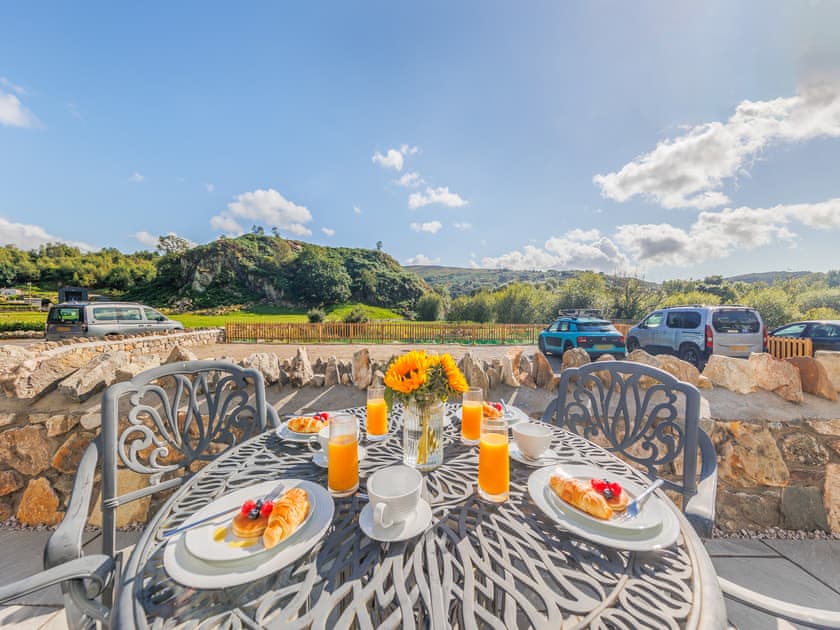 Sitting-out-area | Melin Y Wig, Brynrefail, Nr Caernarfon