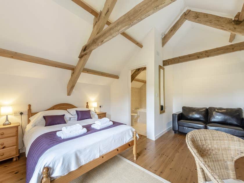 Double bedroom | Y Stabl - Cennen Cottages, Bethlehem