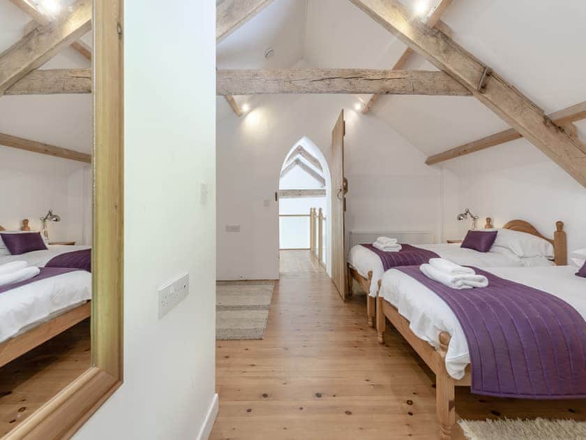 Twin bedroom | Y Stabl - Cennen Cottages, Bethlehem