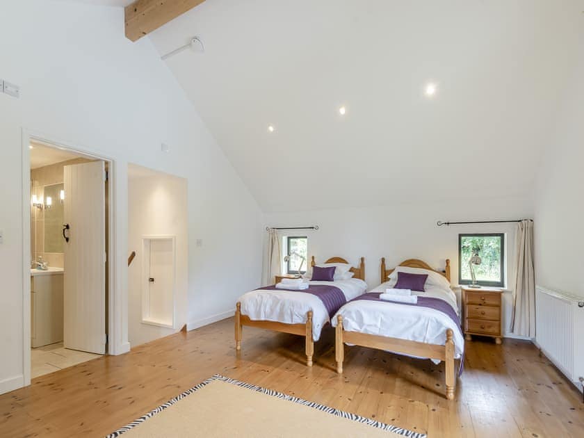 Twin bedroom | Y Stabl - Cennen Cottages, Bethlehem