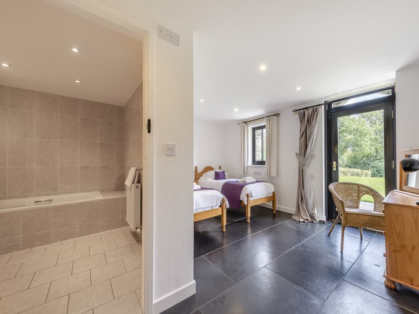 Twin bedroom | Y Stabl - Cennen Cottages, Bethlehem