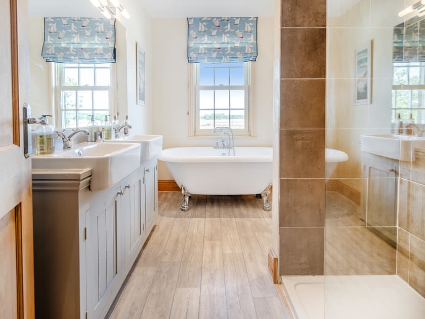 Bathroom | Farrington House, Nafferton, near Driffield