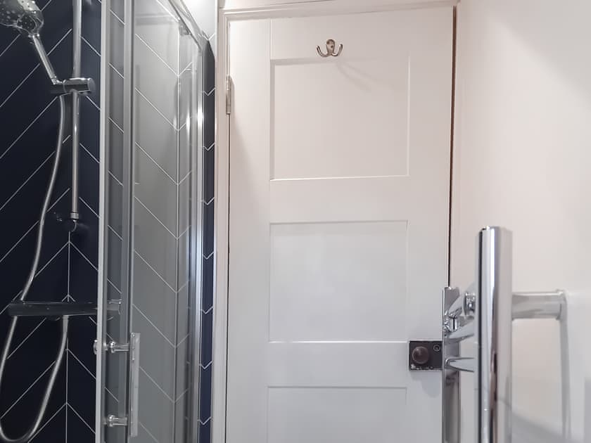 Bathroom | Westbay Apartment, Oban