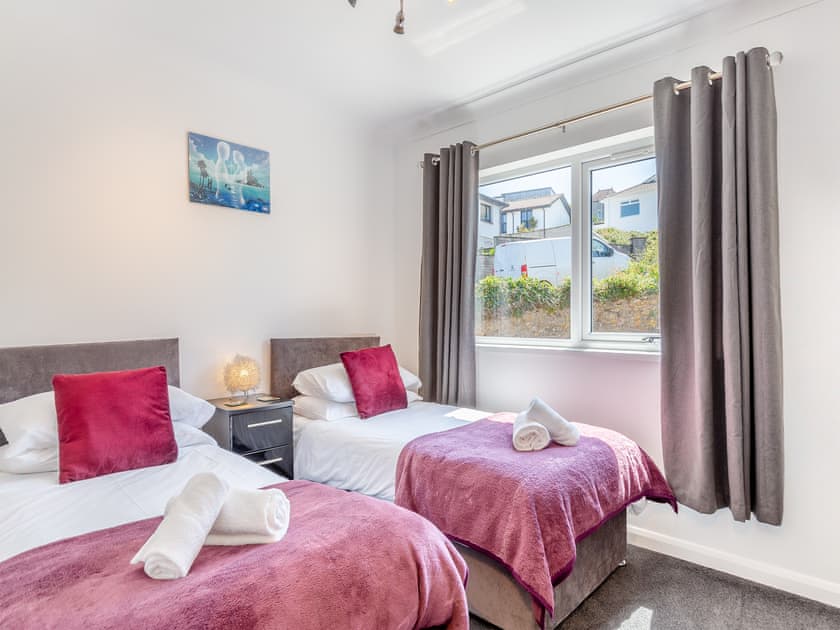Twin bedroom | 7 Waters Edge - Waters Edge, Newquay