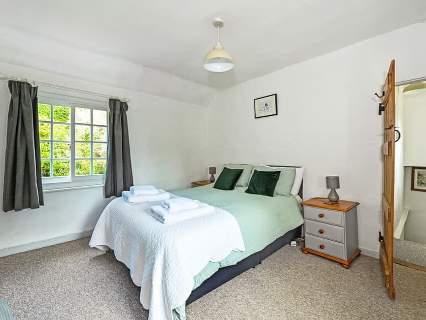 Double bedroom | Barbury Cottage, Sheet
