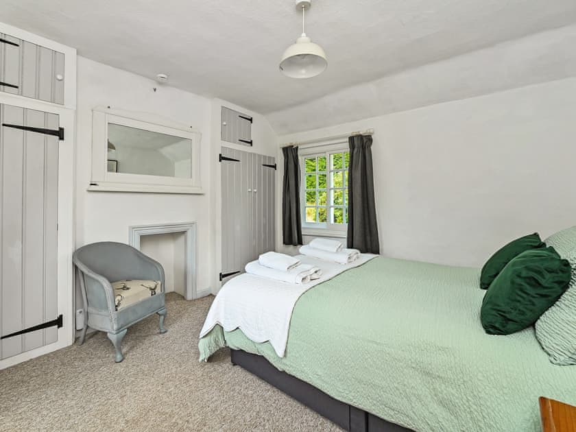 Double bedroom | Barbury Cottage, Sheet