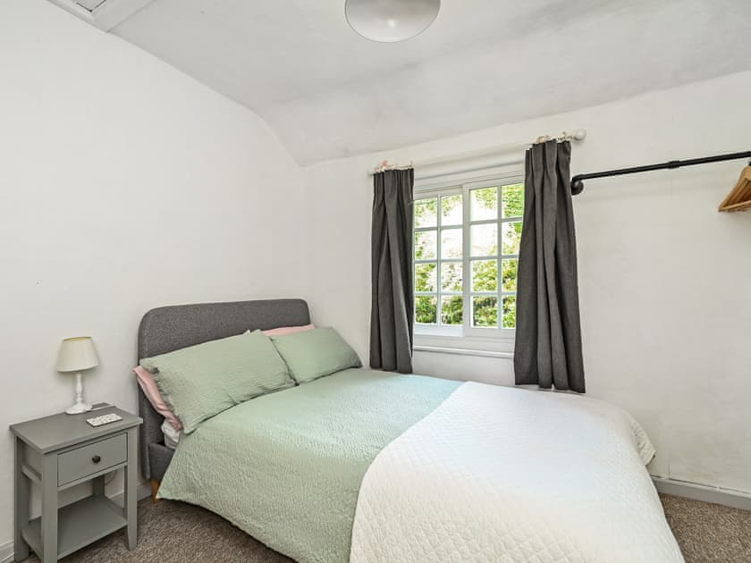 Double bedroom | Barbury Cottage, Sheet