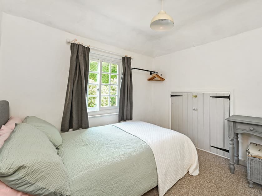 Double bedroom | Barbury Cottage, Sheet