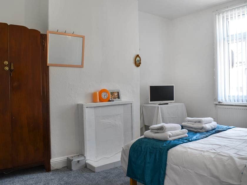 Double bedroom | Paradise Apartment, Saltburn-by-the-Sea