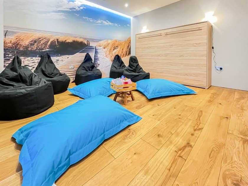 Interior | Island Yard, Moreleigh