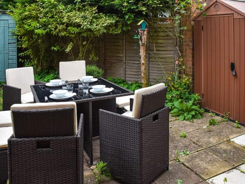 Outdoor eating area | Ayres Cottage, Burnham Thorpe