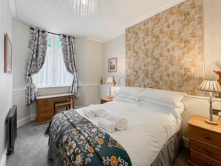 Double bedroom | Skirr - Town Mills, Great Torrington