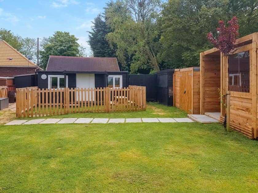 Exterior | Algwen Cabin, West Walton