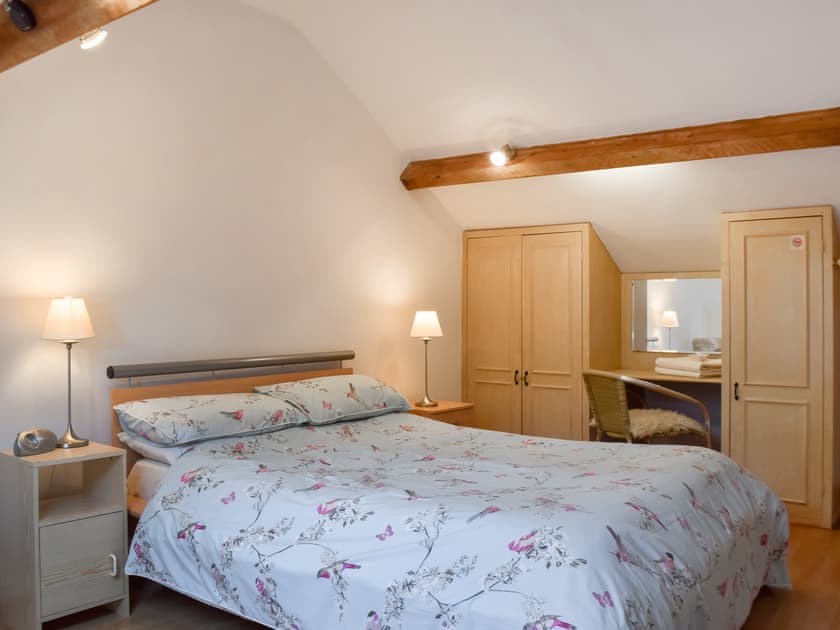 Double bedroom | Forge Masters Cottage - Forge Mill Farm, Middlewich