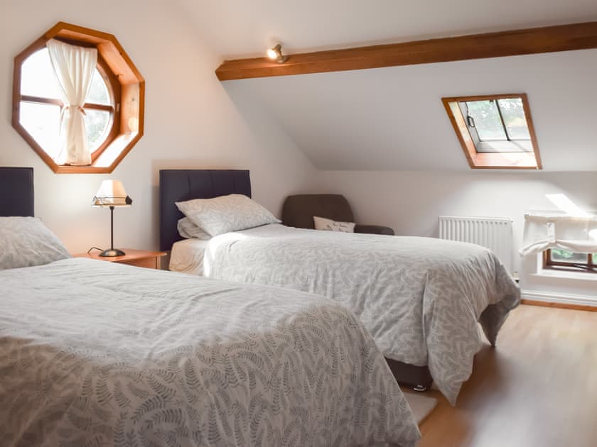 Twin bedroom | Forge Masters Cottage - Forge Mill Farm, Middlewich