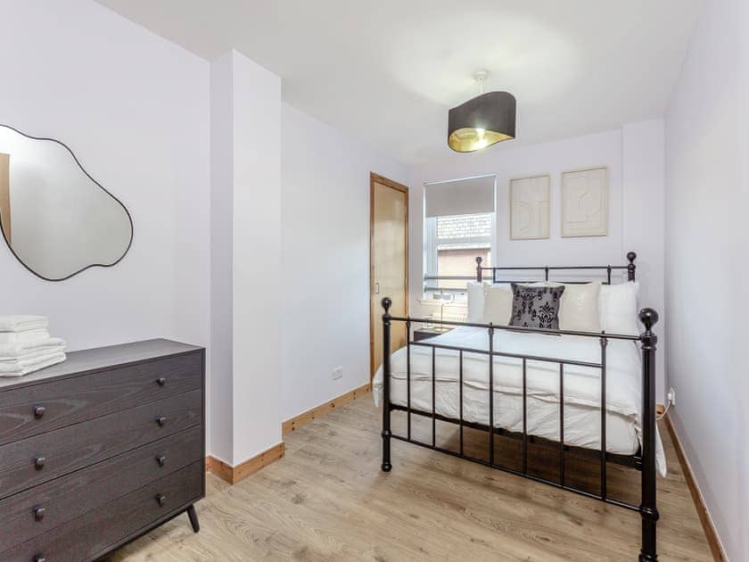 Double bedroom | Ness City Suite, Inverness