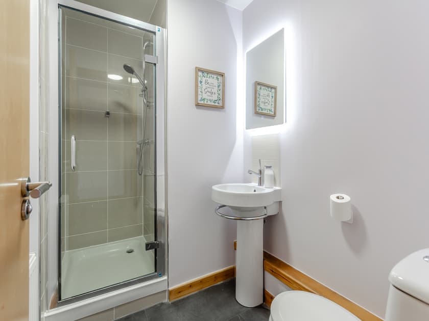 Shower room | Ness City Suite, Inverness